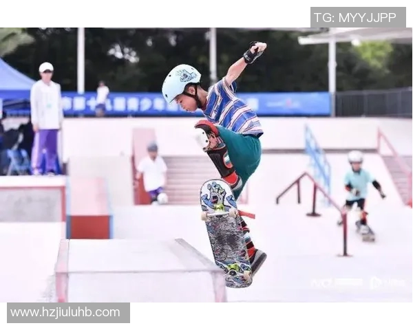 南京滑板队在极限运动会中的精彩表现与节奏分析