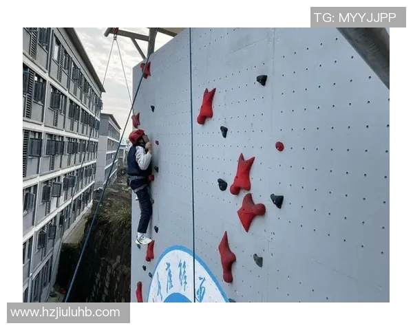 成都攀岩队灵活性探秘:如何在挑战中不断突破自我极限 成都攀岩队灵活性探秘:如何在挑战中不断突破自我极限